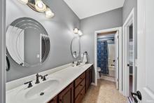 Jack and Jill bath