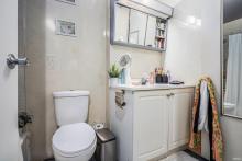 bathroom 2 upper level