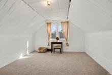 Upper Level Bedroom 1